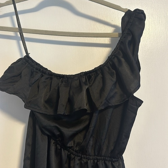 NWT: AX Paris single  shoulder asymmetrical black ruffle dress size 10 - Picture 4 of 7